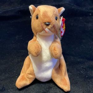 TY BEANIE Baby Nuts the Squirrel